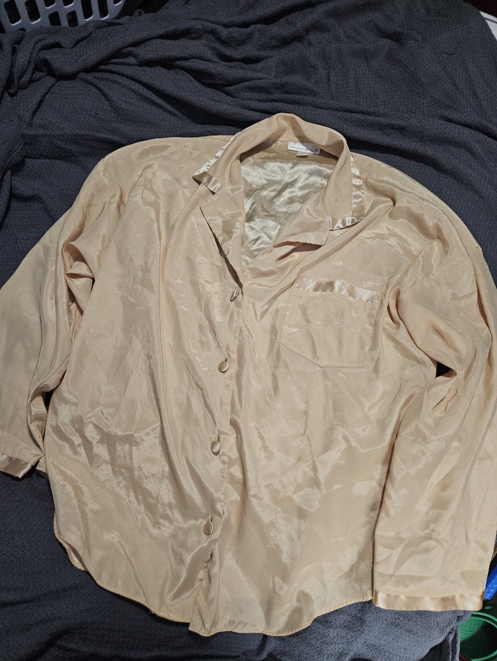Y2K Victoria's Secret Satin Shirt Jacket in Pale Yellow *Small Snag On Front*